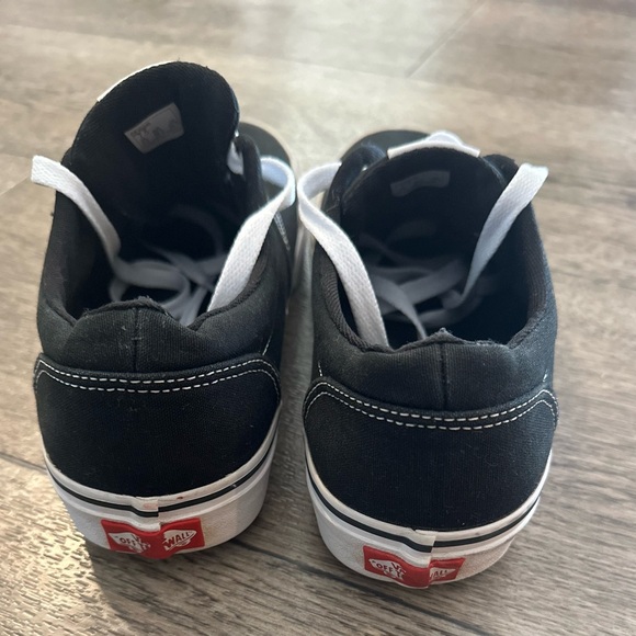 Van’s Women 7.5 - Picture 3 of 4